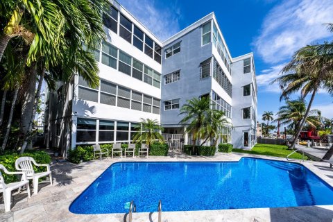 Condominio en venta en Fort Lauderdale, Florida, 2 dormitorios, 78.04 m2 № 2190902 - foto 24