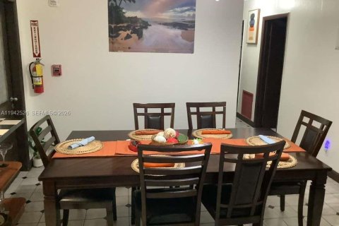 Купить виллу или дом в Норт-Лодердейл, Флорида 4 спальни, № 2054200 - фото 18