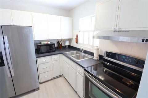 Copropriété à louer à Bradenton, Floride: 2 chambres, 78.04 m2 № 2408237 - photo 2
