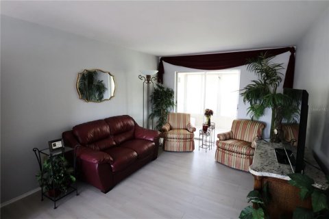Copropriété à louer à Bradenton, Floride: 2 chambres, 78.04 m2 № 2408237 - photo 3