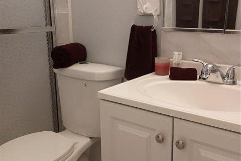 Copropriété à louer à Bradenton, Floride: 2 chambres, 78.04 m2 № 2408237 - photo 7
