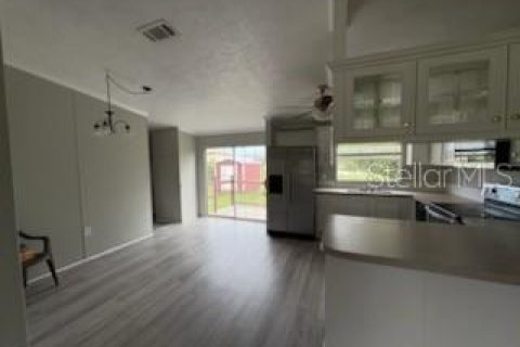 Apartamento en alquiler en Belleview, Florida, 3 dormitorios, 110.37 m2 № 1787725 - foto 3