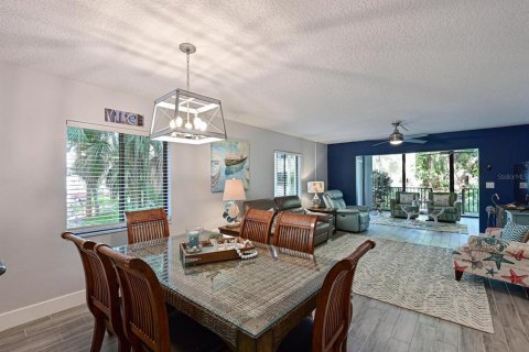 Copropriété à vendre à Bradenton, Floride: 2 chambres, 134.89 m2 № 2356453 - photo 9