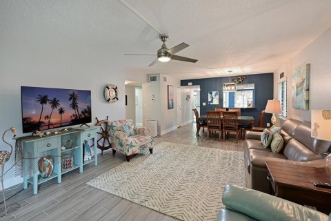 Copropriété à vendre à Bradenton, Floride: 2 chambres, 134.89 m2 № 2356453 - photo 13