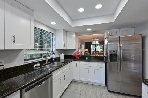 Copropriété à vendre à Bradenton, Floride: 2 chambres, 134.89 m2 № 2356453 - photo 4