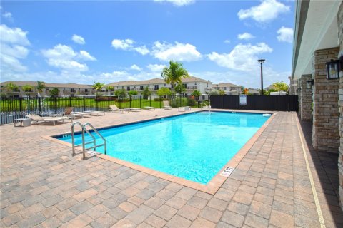 Adosado en alquiler en Homestead, Florida, 4 dormitorios, 163.23 m2 № 2049112 - foto 10