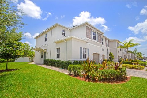 Adosado en alquiler en Homestead, Florida, 4 dormitorios, 163.23 m2 № 2049112 - foto 16