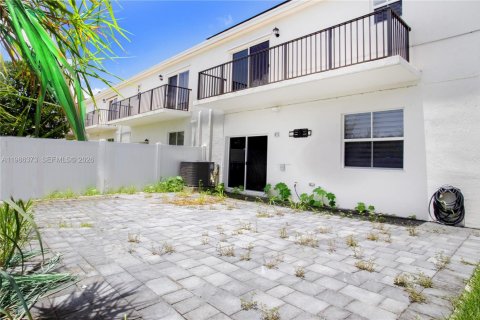 Adosado en alquiler en Homestead, Florida, 4 dormitorios, 163.23 m2 № 2049112 - foto 14