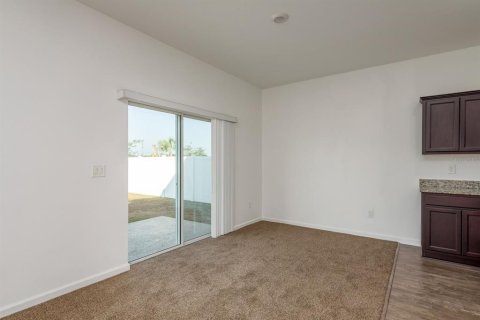 Villa ou maison à vendre à Zephyrhills, Floride: 3 chambres, 169.64 m2 № 1677642 - photo 11