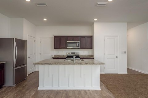 Villa ou maison à vendre à Zephyrhills, Floride: 3 chambres, 169.64 m2 № 1677642 - photo 13