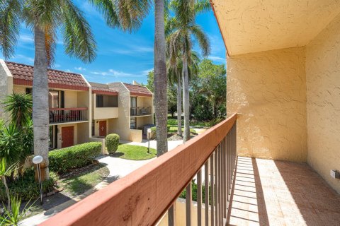 Touwnhouse à vendre à Deerfield Beach, Floride: 2 chambres, 99.41 m2 № 2251163 - photo 5