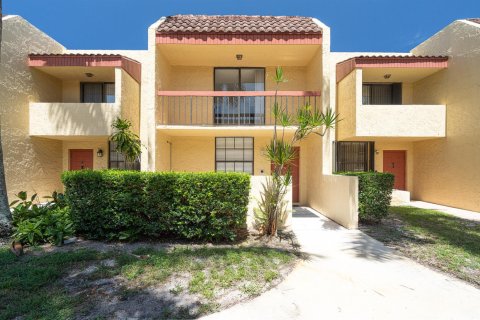 Touwnhouse à vendre à Deerfield Beach, Floride: 2 chambres, 99.41 m2 № 2251163 - photo 2