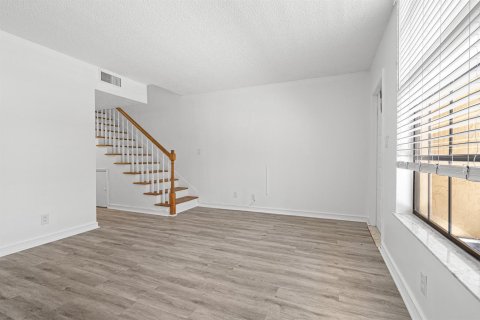 Touwnhouse à vendre à Deerfield Beach, Floride: 2 chambres, 99.41 m2 № 2251163 - photo 22