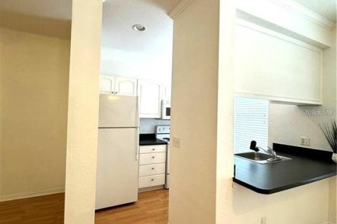 Condo in Orlando, Florida, 1 bedroom  № 1631598 - photo 7
