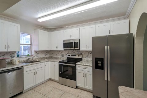 Townhouse in Davie, Florida 3 bedrooms, 130.06 sq.m. № 2181596 - photo 2