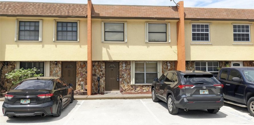 Townhouse in Davie, Florida 3 bedrooms, 130.06 sq.m. № 2181596