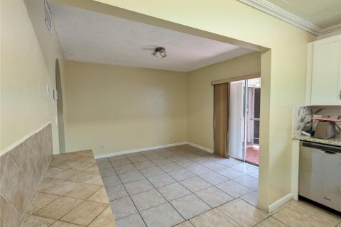 Townhouse in Davie, Florida 3 bedrooms, 130.06 sq.m. № 2181596 - photo 3