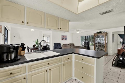 Villa ou maison à vendre à Spring Hill, Floride: 3 chambres, 116.96 m2 № 2355761 - photo 9