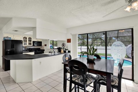 Villa ou maison à vendre à Spring Hill, Floride: 3 chambres, 116.96 m2 № 2355761 - photo 8