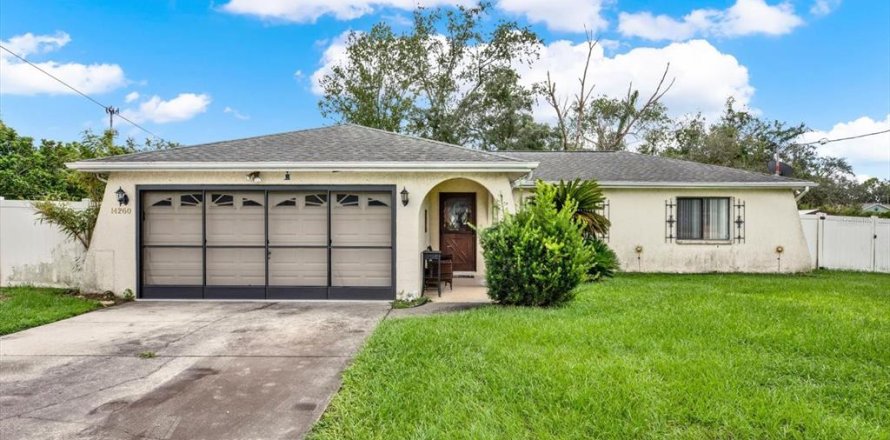 Villa ou maison à Spring Hill, Floride 3 chambres, 116.96 m2 № 2355761
