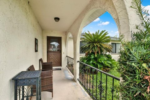 Villa ou maison à vendre à Spring Hill, Floride: 3 chambres, 116.96 m2 № 2355761 - photo 18