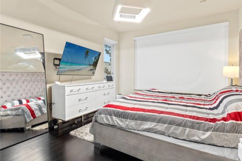 Touwnhouse à vendre à Doral, Floride: 3 chambres, 204.38 m2 № 2043660 - photo 16