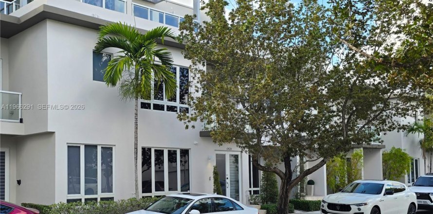 Touwnhouse à LANDMARK à Doral, Floride 3 chambres, 204.38 m2 № 2043660