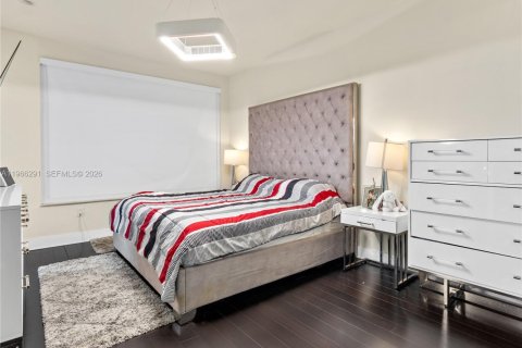 Touwnhouse à vendre à Doral, Floride: 3 chambres, 204.38 m2 № 2043660 - photo 15