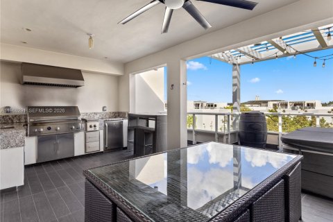 Touwnhouse à vendre à Doral, Floride: 3 chambres, 204.38 m2 № 2043660 - photo 2