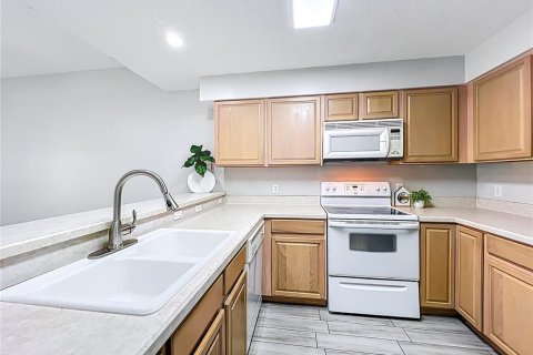 Condominio en alquiler en Altamonte Springs, Florida, 2 dormitorios, 114.27 m2 № 1879609 - foto 10