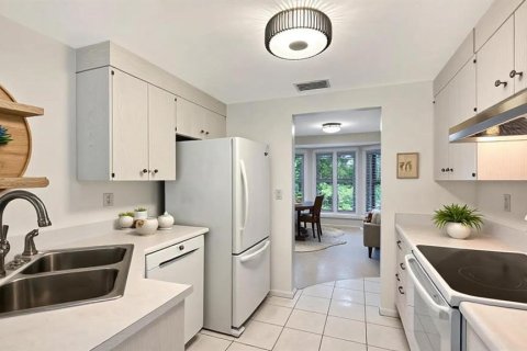 Villa ou maison à vendre à Sarasota, Floride: 2 chambres, 97.36 m2 № 2408332 - photo 10