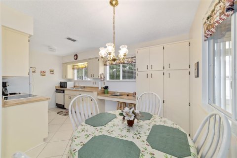 Villa ou maison à vendre à Ocala, Floride: 2 chambres, 76.37 m2 № 1885044 - photo 12