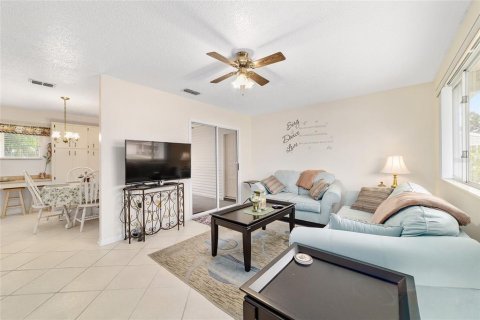 Villa ou maison à vendre à Ocala, Floride: 2 chambres, 76.37 m2 № 1885044 - photo 3