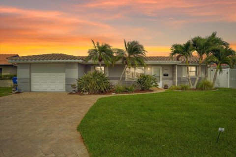 Villa ou maison à New Port Richey, Floride 2 chambres, 128.21 m2 № 2235674