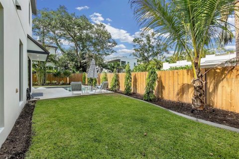 House in Sarasota, Florida 4 bedrooms, 270.81 sq.m. № 2391549 - photo 15