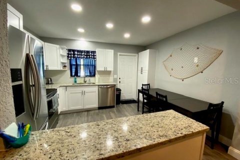 Casa en alquiler en Saint Petersburg, Florida, 3 dormitorios, 109.25 m2 № 1898701 - foto 2