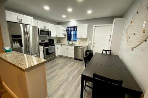 Casa en alquiler en Saint Petersburg, Florida, 3 dormitorios, 109.25 m2 № 1898701 - foto 3