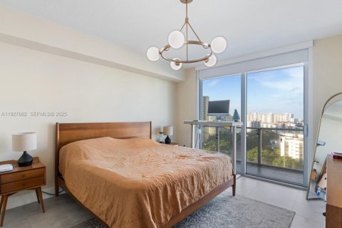 Condo in Sunny Isles Beach, Florida, 2 bedrooms № 1988144 - photo 8