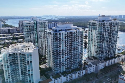 Condo in Sunny Isles Beach, Florida, 2 bedrooms № 1988144 - photo 24
