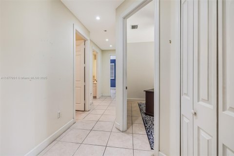 Villa ou maison à vendre à Palmetto Bay, Floride: 5 chambres, 303.51 m2 № 1927620 - photo 29