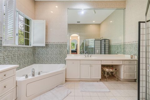 Villa ou maison à vendre à Palmetto Bay, Floride: 5 chambres, 303.51 m2 № 1927620 - photo 25