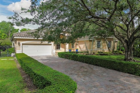 Villa ou maison à vendre à Palmetto Bay, Floride: 5 chambres, 303.51 m2 № 1927620 - photo 5
