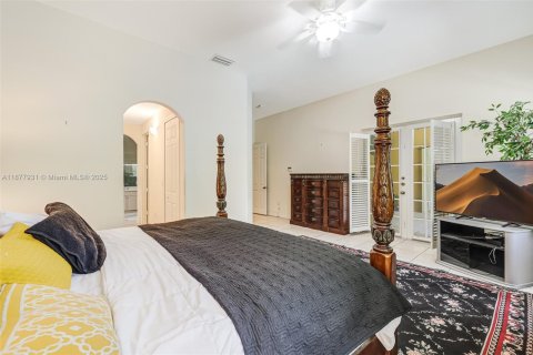 Villa ou maison à vendre à Palmetto Bay, Floride: 5 chambres, 303.51 m2 № 1927620 - photo 23