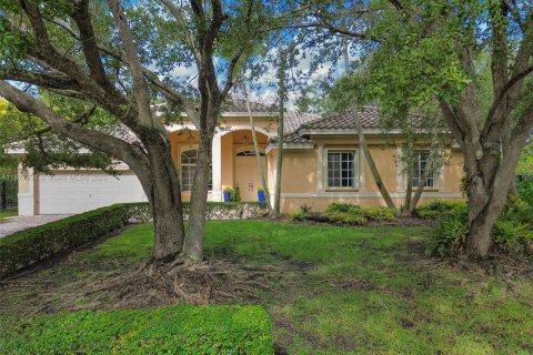 Villa ou maison à vendre à Palmetto Bay, Floride: 5 chambres, 303.51 m2 № 1927620 - photo 2