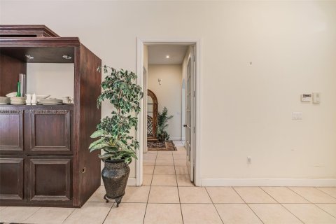Villa ou maison à vendre à Palmetto Bay, Floride: 5 chambres, 303.51 m2 № 1927620 - photo 16