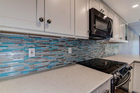 Adosado en venta en Seminole, Florida, 3 dormitorios, 206.99 m2 № 1824109 - foto 14