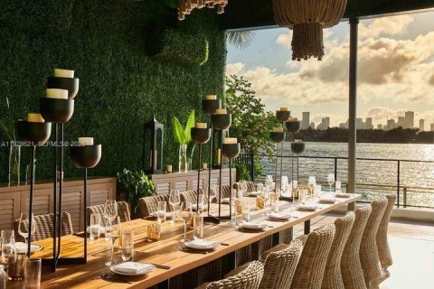 Condominio en venta en Miami Beach, Florida, 1 dormitorio, 65.03 m2 № 1988551 - foto 14