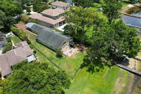 Villa ou maison à vendre à Tampa, Floride: 2 chambres, 188.59 m2 № 1770156 - photo 1