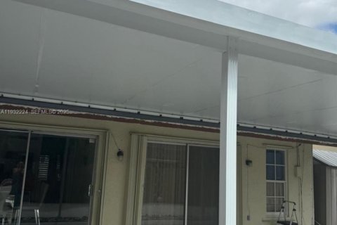 Copropriété à vendre à Miami, Floride: 3 chambres, 133.69 m2 № 1990679 - photo 11