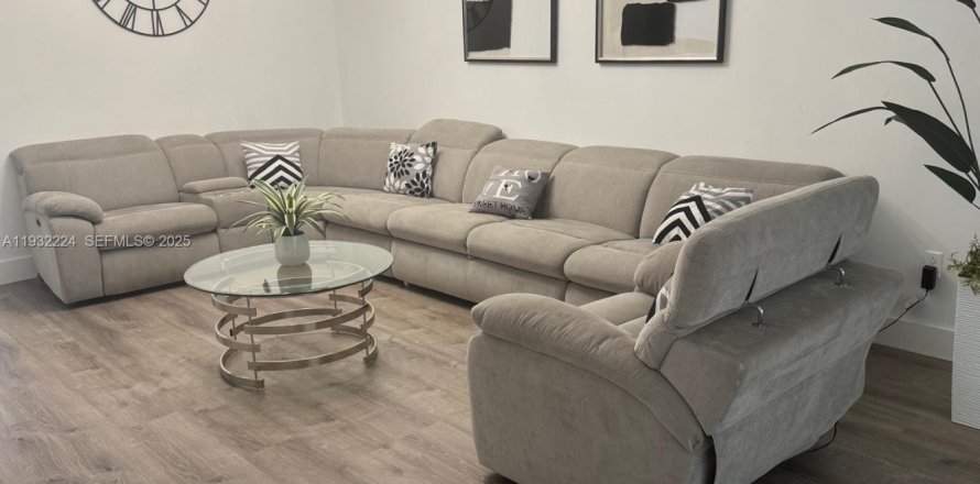 Condo à Miami, Floride, 3 chambres № 1990679